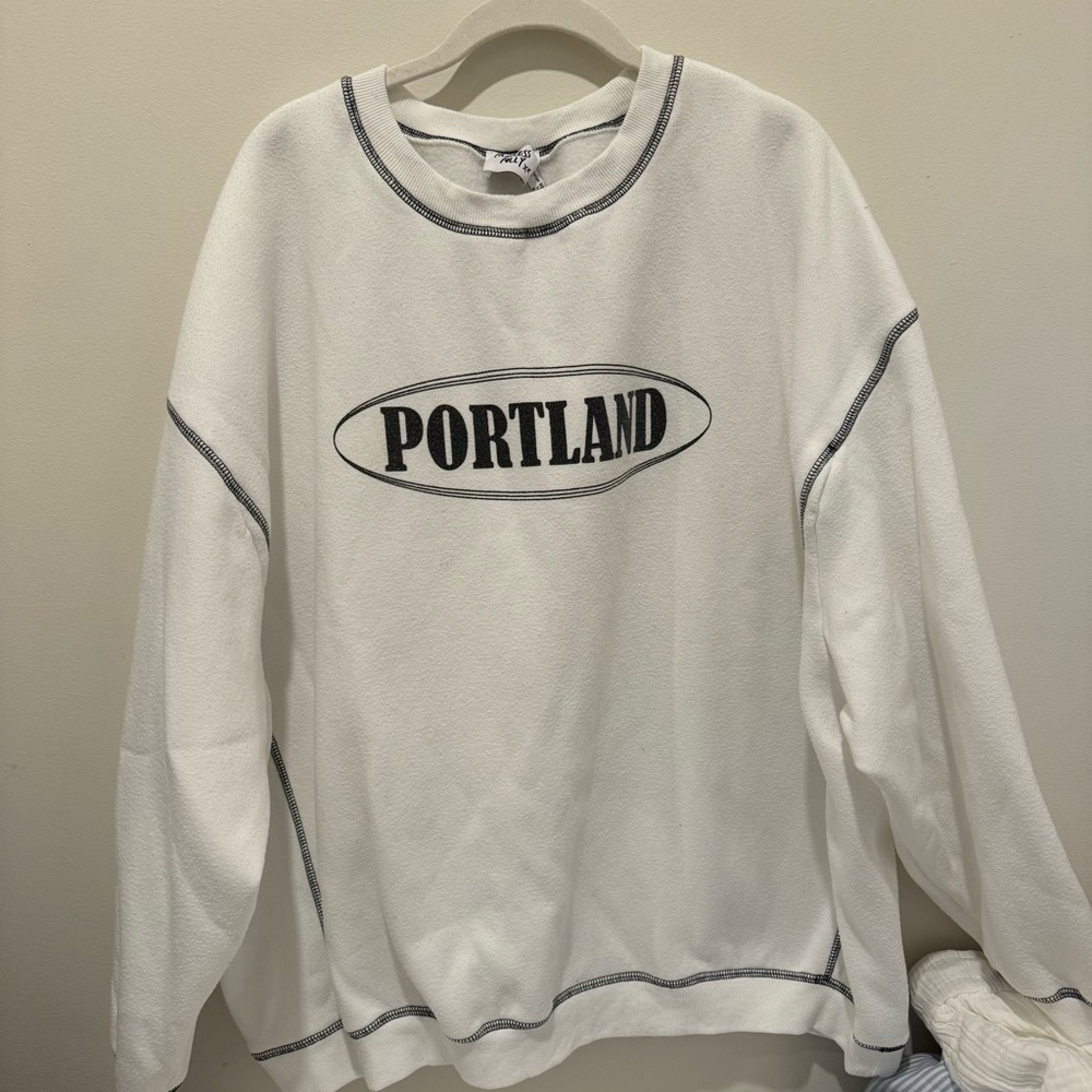 Princess Polly white crewneck sweatshirt “Portland” size 16